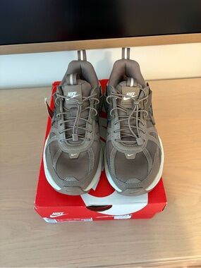 Nike Women Casual Walk Shoe - Taupe